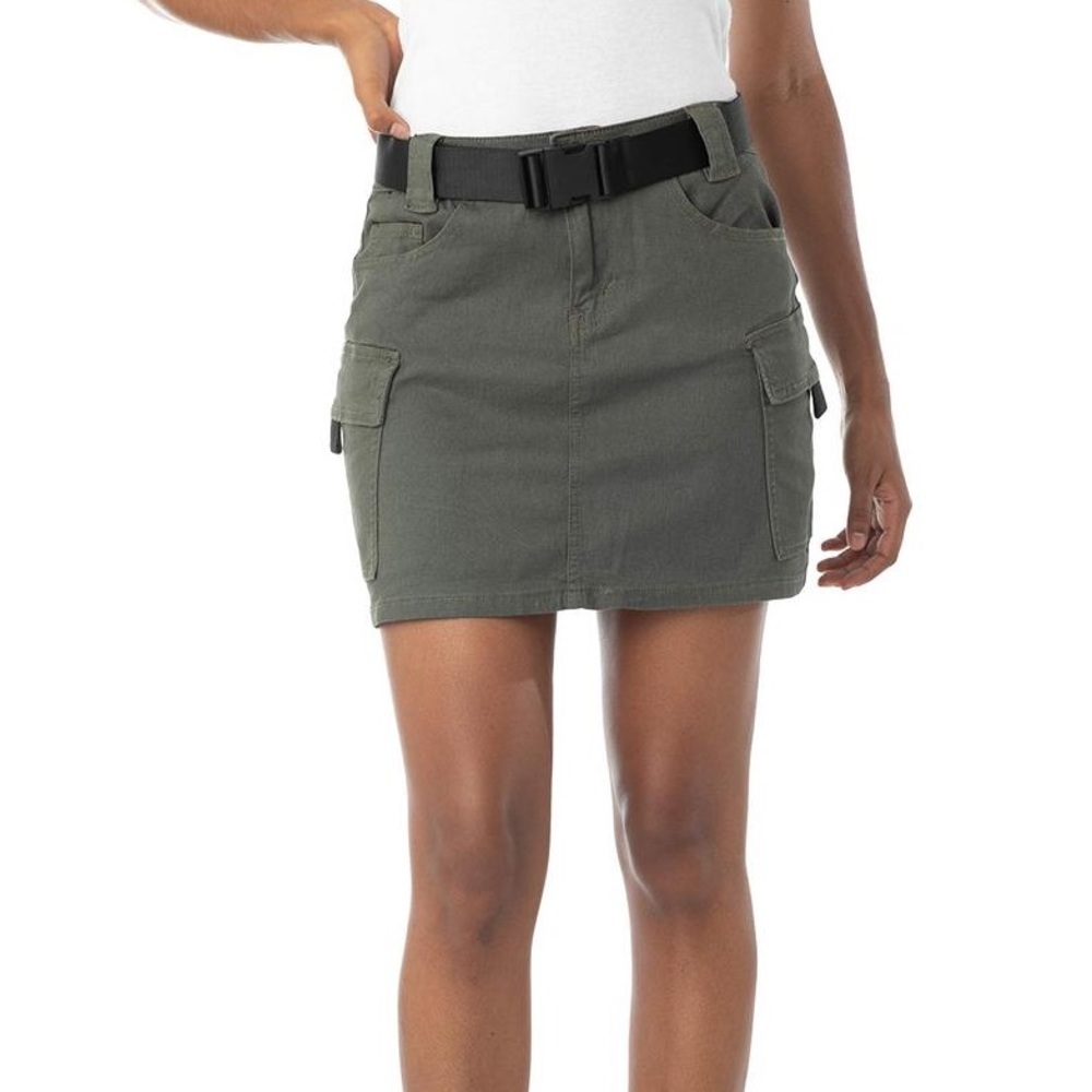Almost famous women’s juniors double cargo‎ pocket denim miniskirt, Size L, NWT